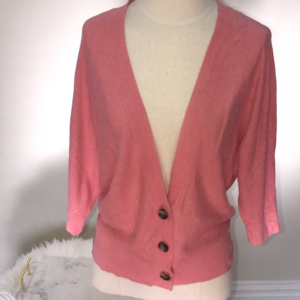 💋American Eagle Outfitters V-Neckline Cardigan